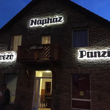 Bed & Breakfast Napház Panzió 3*