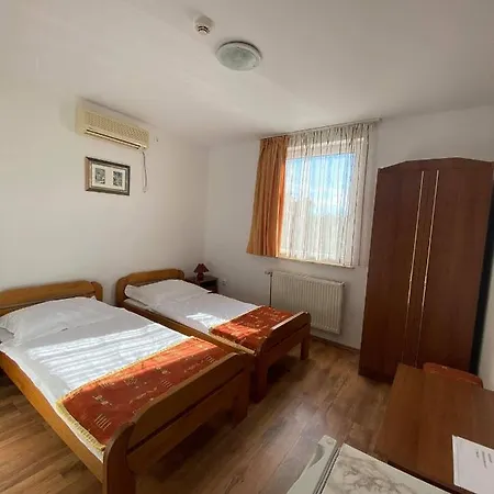 Naphaz Panzio 3*