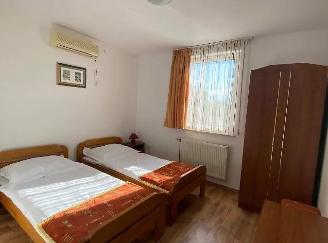 Naphaz Panzio 3*